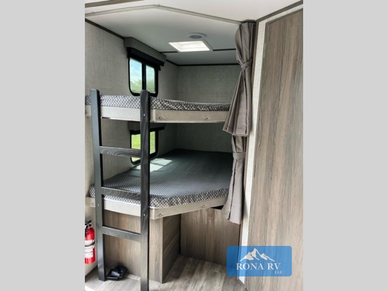 Gulf Stream RV Envision 246BH